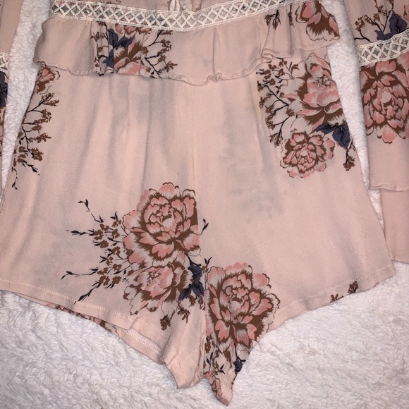 Pink Floral Romper with Cream Lace & Angel Sleeve - Picture 5 of 11